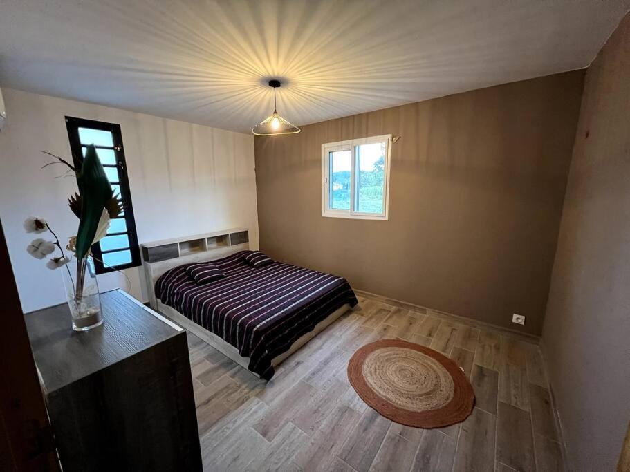 Jolie Petite Maison A La Campagne Le Moule Bagian luar foto